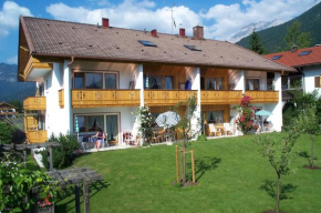 Гостиница Ferienapartmenthaus Hubertushof, Миттенвальд